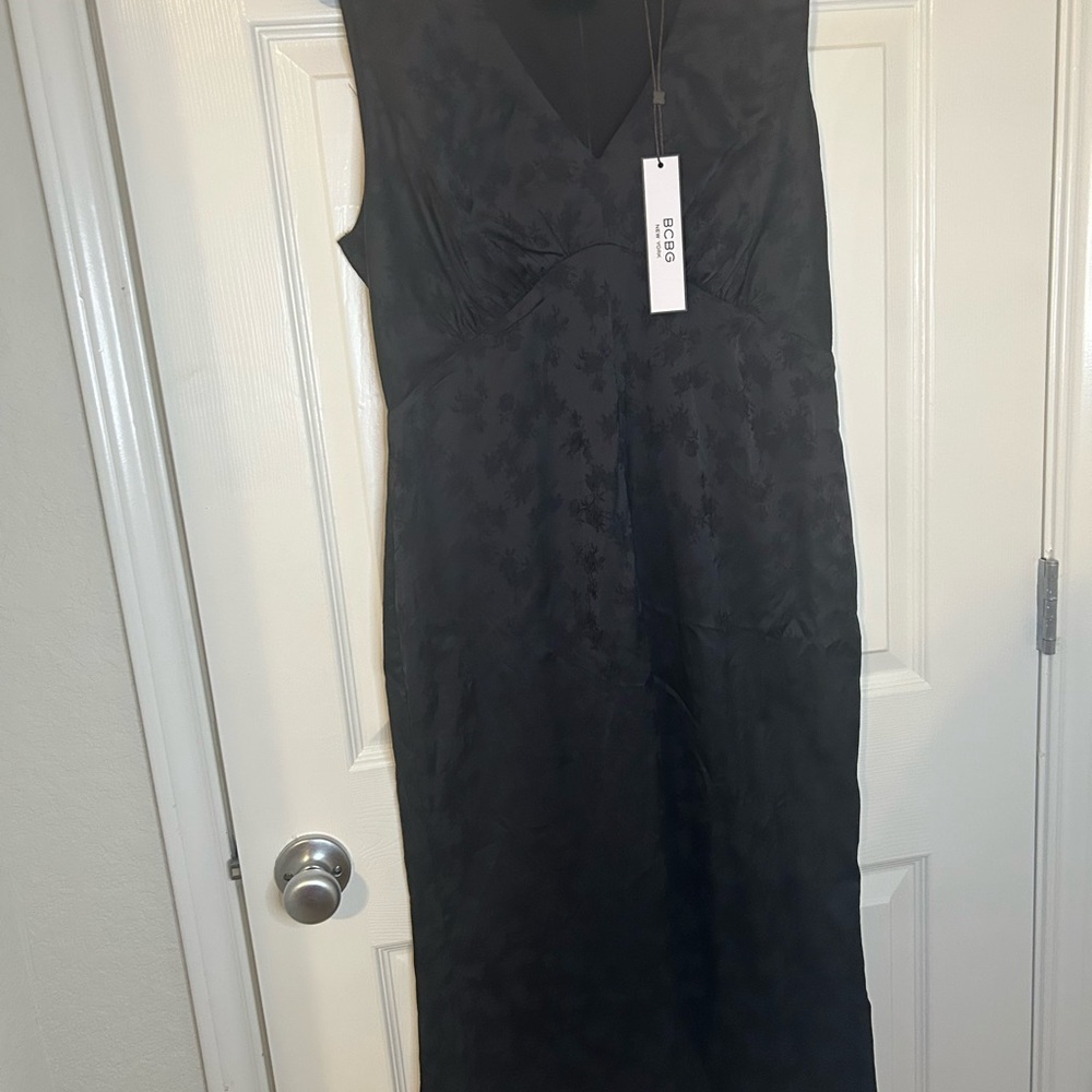 BCBG Black Sheath Midi Dress V-Neck Sleeveless